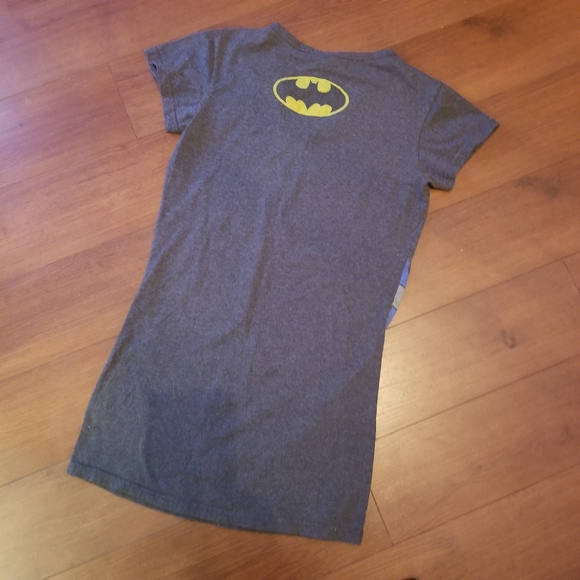 Batman v-neck long t-shirt - Picture 2 of 8